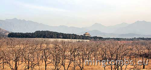 Dingling seen from Zhaoling