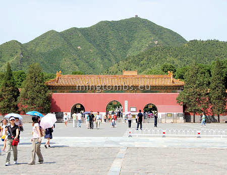 Front gate of Dingling