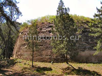 The additional tomb mound