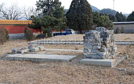 Gateway -note the stones which held the threshold